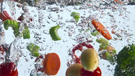 Organic-vegetable-splashing-water-in-super-slow-motion-close-up.-Ripe-veggies.