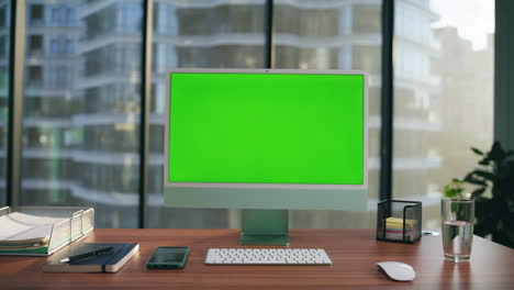 Computermonitor-Modell-Auf-Schreibtisch-In-Nahaufnahme.-Greenscreen-PC,-Moderner-Arbeitsplatz