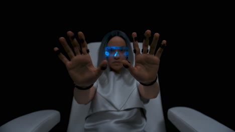 Haptische-Handschuhe,-Gamer-Berühren-Und-Erkunden.-Person,-Die-Den-Futuristischen-Cyberspace-Ausprobiert