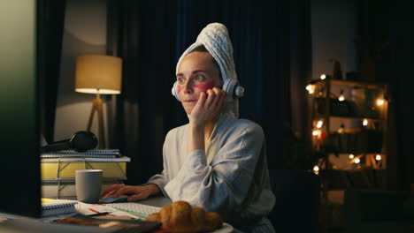 Worried-woman-looking-computer-at-home-closeup.-Freelance-worker-reading-email