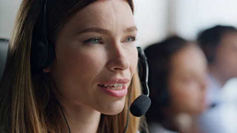Woman-specialist-talking-headset-in-data-center-closeup.-Helpful-sales-agent