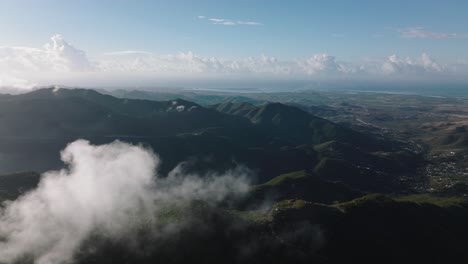 Tetas-De-Cayey-Puerto-Rico-Hoch-über-Den-Wolken-5k-Mavic-3-Cine-Drohne-Aufnahmen-6