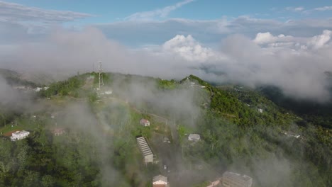 Tetas-De-Cayey-Hoch-über-Den-Wolken-In-Puerto-Rico-5k-Mavic-3-Cine-Drohne-Aufnahmen-9