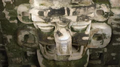 Alte-Maya-Stadt-In-Guatemala,-Tik,-Dämonische-Maske