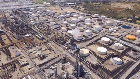 Magnificent-plant-captured-in-oil-refinery-panoramic