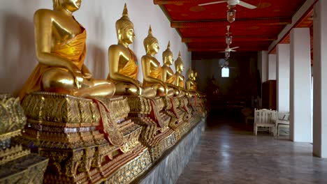Amazing-Buddha-Statues-at-Wat-Pho-in-Bangkok,-Thailand