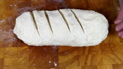 Cutting-Lines-on-Top-of-Bread-Dough