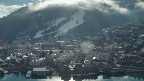 Skigebietshotels-In-Wunderschöner-Winterlandschaft-In-Den-österreichischen-Alpen,-Drohne