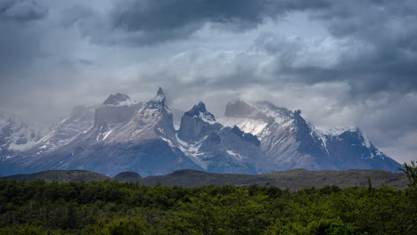 Timelapse-of-Andes-in-Torres-Del-Paine-National-Park,-Patagonia,-Chile,-Moving-Clouds-Over-Peaks