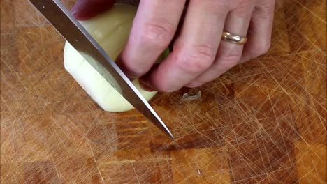 Cutting-up-Onion-with-a-Knife