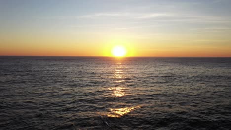 Sydney---Beautiful-Sunrise-Paddling-Bondi-Beach