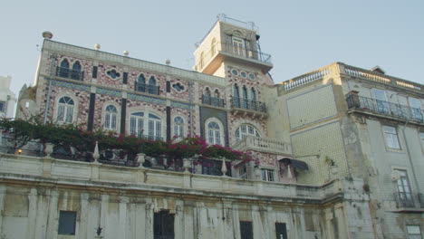 Schönes-Altes-Haus-Im-Zentrum-Von-Lissabon