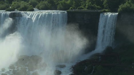 Bridal-Falls,-Niagara-USA,-from-the-Canadian-side