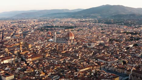 Luftaufnahme-Des-Stadtzentrums-Von-Florenz-Mit-Der-Kathedrale