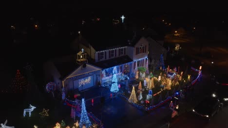 Aerial-rising-shot-of-Christmas-light-display-in-Lititz,-Pennsylvania