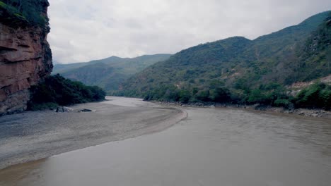 Luftdrohnenansicht-über-Den-Marañon--Oder-Maranon-Fluss-Im-Amazonas-Regenwald,-Peru
