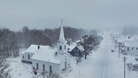 Heavy-snowfall-surrounds-Monson-community-church