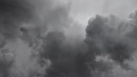 4k-Ansicht-Von-Dunklen-Cumulonimbus-Wolken-Und-Sturm