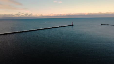 Lake-Michigan-as-seen-from-the-Muskegon-Channel-on-the-Western-Coast