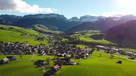 Appenzell-Ist-Eine-Stadt-Im-Nordosten-Der-Schweiz,-Am-Fusse-Des-Alpsteingebirges