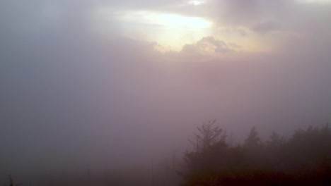 aerial-push-through-fog,-appalachian-mountain-range-and-blue-ridge-mountains