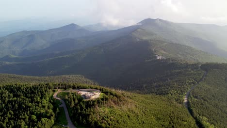 Mount-Mitchell-Antenne,-Mount-Mitchell-NC,-North-Carolina