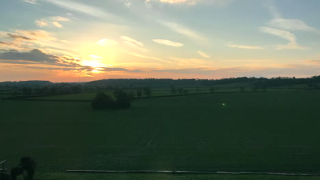 Zeitraffer-Des-Sonnenaufgangs-über-Der-Englischen-Landschaft-In-Leicestershire
