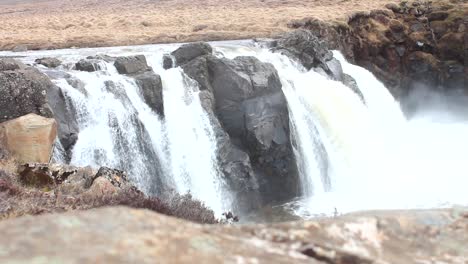 Wasserfall-Im-Lundarreykjavalley-In-Island
