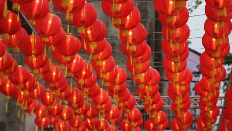 Reihen-Hängender-Roter-Chinesischer-Laternen-Für-Das-Chinesische-Neujahr