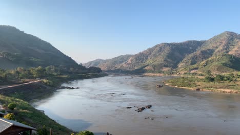 Mekong-river-crossing-valley-on-border-between-Thailand-and-Laos