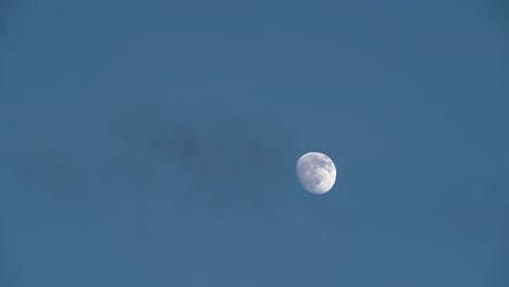 Telephoto-View-of-Full-Moon-with-Blue-Sky-Background