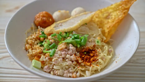 spicy-noodles-with-fish-ball-and-minced-pork---Asian-food-style