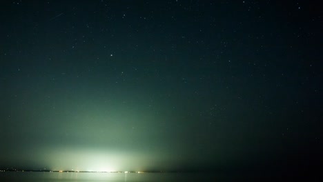 Night-Timelapse-of-Stars-at-the-Beach