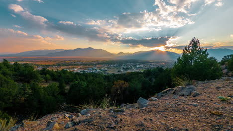 Zeitraffer-Des-Sonnenuntergangs-über-Buena-Vista,-Colorado