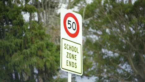 Nueva-Zelanda-Código-Vial-Señal-De-Tráfico-Zona-Escolar-Termina-50-Cincuenta-Señal-De-Control-De-Velocidad