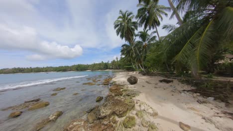 Zoom-Dinámico-Playa-Mentawai-Indonesia