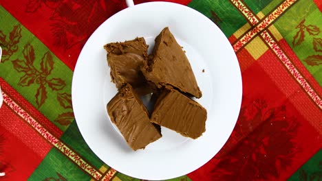 Fudge-Brownies-rotating-on-plate
