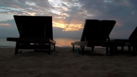 Empty-sunbed-loungers-at-sunset,-tourism-industry-struggling