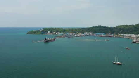 Hafen-In-Der-Nähe-Von-Padang,-Sumatra,-Westindonesien
