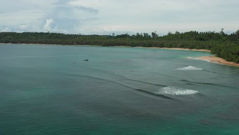 Surf-spot-in-the-Mentawai-near-a-tropical-island