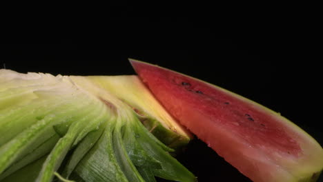 Ananas-Und-Wassermelone-In-Einem-Slider-Shot