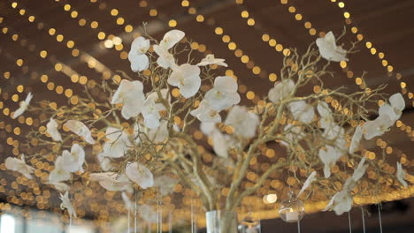 flower-arrangement-at-wedding-reception