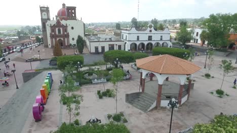 Aerial-view-of-Amealco,-a-Mexican-town