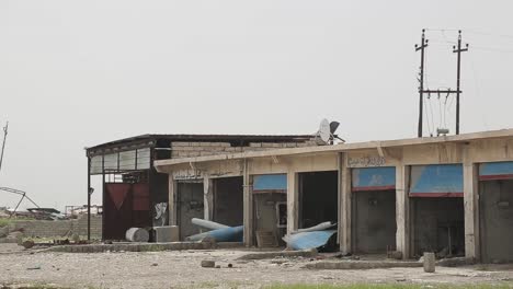 Verlassene-Lagereinheiten-Im-Irak.-Gefahrenzone