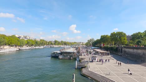 Die-Seine-In-Paris,-Frankreich
