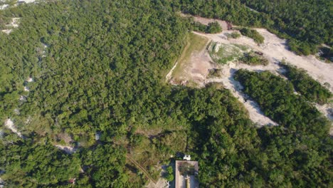 Aerial-view-of-Cenotes-Casa-Tortuga-in-Tulum,-México