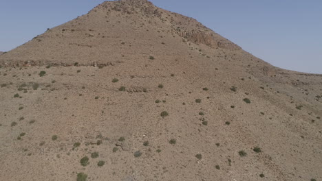 Drohnenaufnahmen-über-Den-Berggipfeln-Der-Kalahari-Wüste-In-Afrika