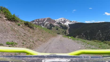 Hyperlapse-Von-Sxs-Beim-Bergabfahren-In-Colorado