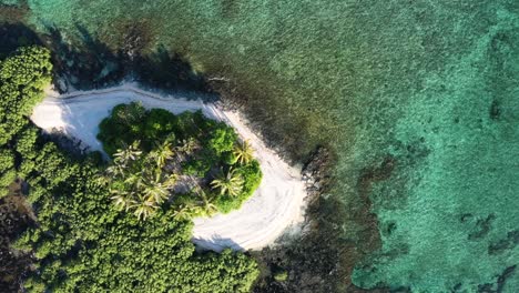 Spinning-Top-Down-Aerial-View-of-Tropical-Island,-White-Sand-Beach-and-Green-Lush-Forest