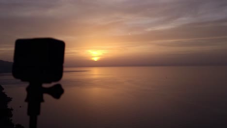 Einen-Sonnenuntergang-Mit-Einer-Action-Kamera-Im-Zeitraffer-Machen